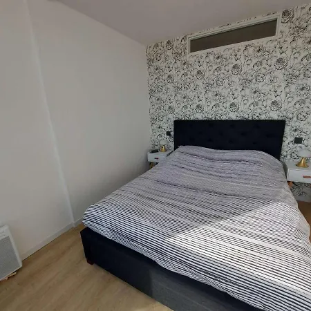 Agreable 3 Pieces Avec Climatisation Face A La - Fr-1-423-263 Apartment