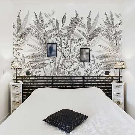 Agreable 3 Pieces Avec Climatisation Face A La - Fr-1-423-263 Apartment
