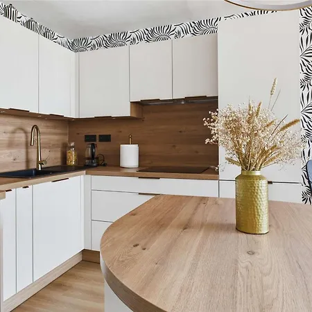 Agreable 3 Pieces Avec Climatisation Face A La - Fr-1-423-263 Apartment *